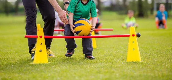 全英羽球赛｜半决赛战李诗沣 石宇奇：一定要去拼