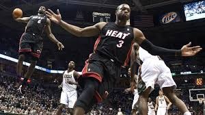 休斯顿太空巨蛋球场（Astrodome）正式启用，成为世界首座室内全天候棒球场