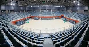 平地起惊雷！多诺万-米切尔中路突击 腾空暴起双手将球砸进篮筐